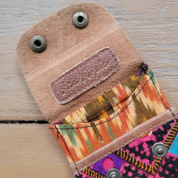 🎱🔮 Free People Boho Embroidered Repurposed vtg banjara hippie Wallet card case - Picture 6 of 16